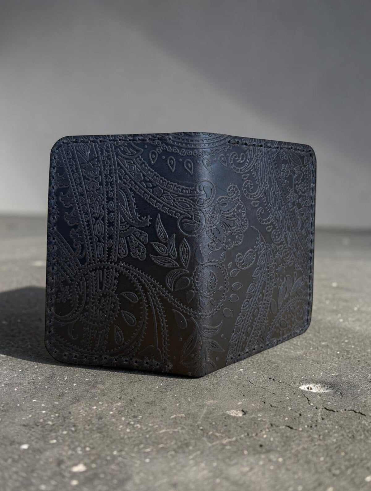 Handmade Vertical Paisley Embossed Leather Card Holder